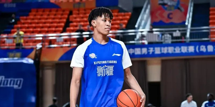 PP电子官网-格兰建队真有一套！四小将被挖掘各显神通，防守体系也搭建完毕|新疆|广东|曲笑宇|葛浩然|冯傲_新浪体育_新浪新闻